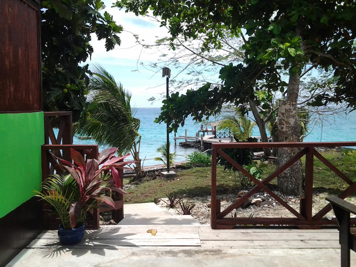 Vaimoana Seaside Lodge Savai'i Island Room photo